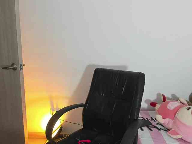 Alanna-atm webcam