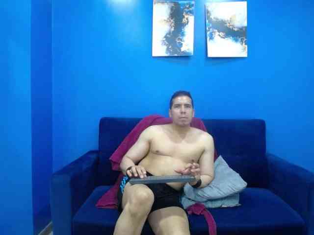 MykeDigger Live Webcam on BongaCams