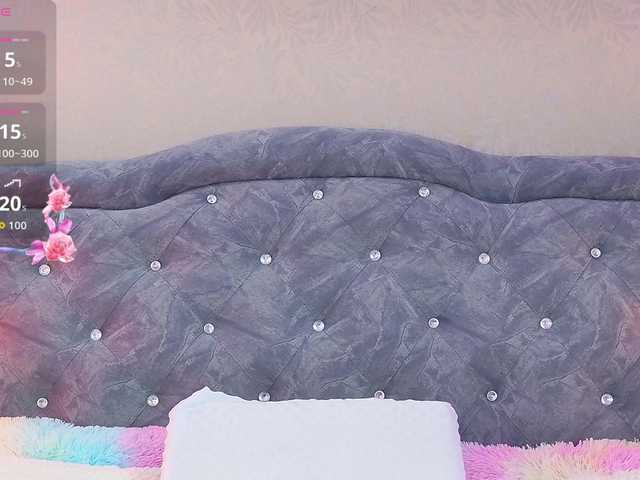 YesyHills's BongaCams show and profile