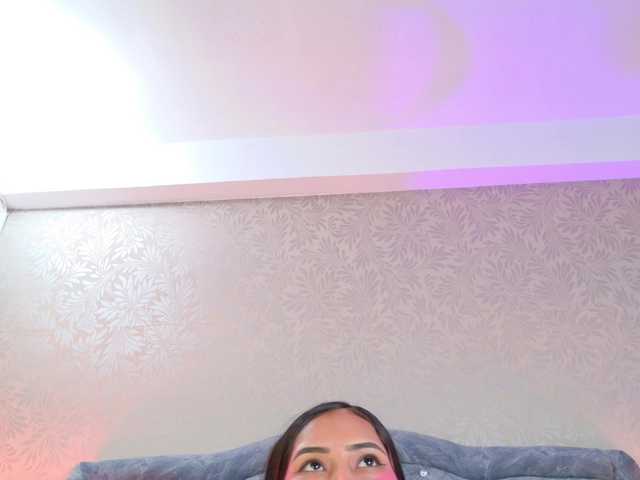 YesyHills's BongaCams show and profile