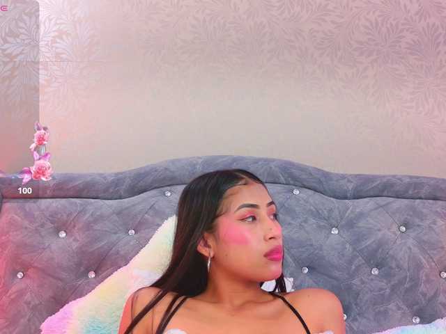 YesyHills's BongaCams show and profile