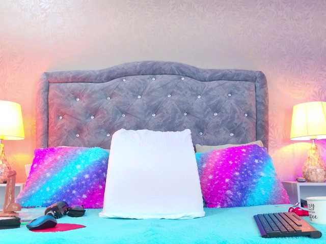 YesyHills's BongaCams show and profile