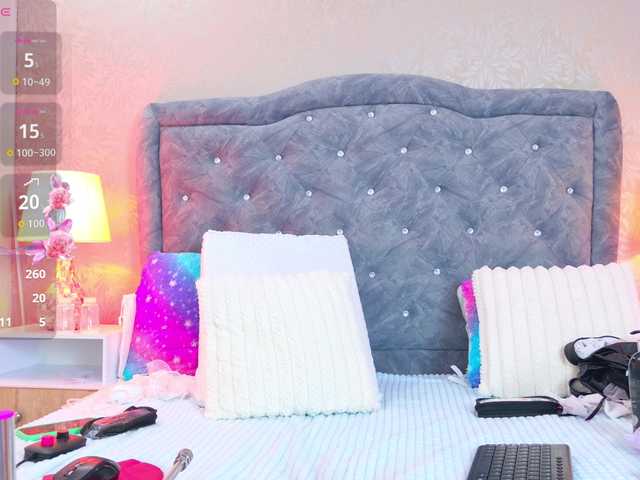 YesyHills's BongaCams show and profile