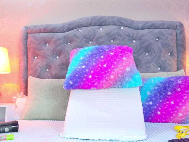 YesyHills's BongaCams show and profile