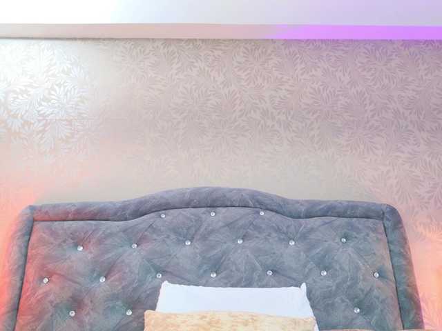 YesyHills's BongaCams show and profile