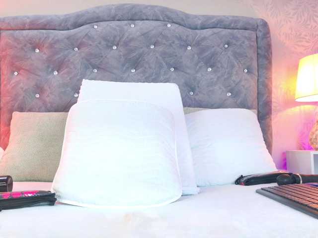 YesyHills's BongaCams show and profile