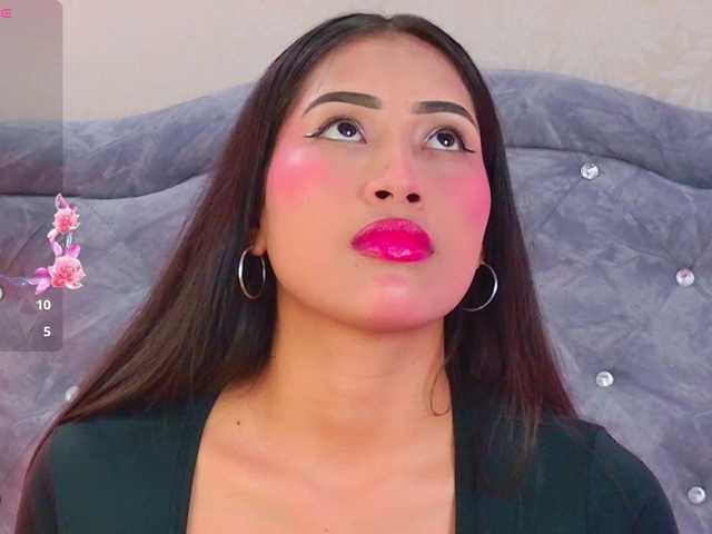 YesyHills's BongaCams show and profile