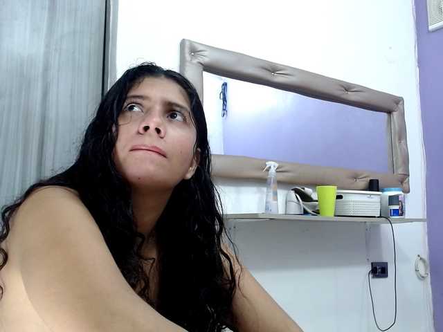 couplelatins69's BongaCams show and profile