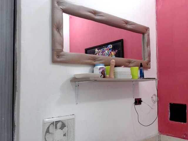 couplelatins69's BongaCams show and profile