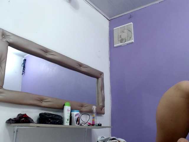 couplelatins69's BongaCams show and profile