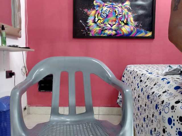 couplelatins69's BongaCams show and profile