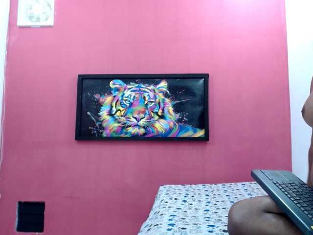 couplelatins69 live cam profile