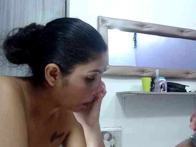 couplelatins69 webcam