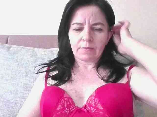 Yuliaa318 webcam