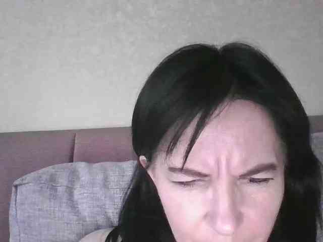 Yuliaa318 webcam