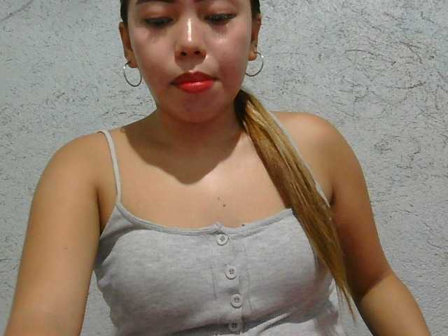 Stylishgirl091602 webcam bongacams model stream image