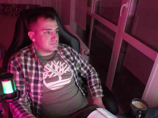 SKUFNOGROUP Live Webcam on BongaCams