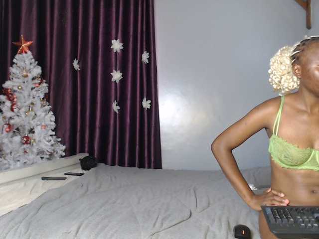 Londonbliss's BongaCams show and profile