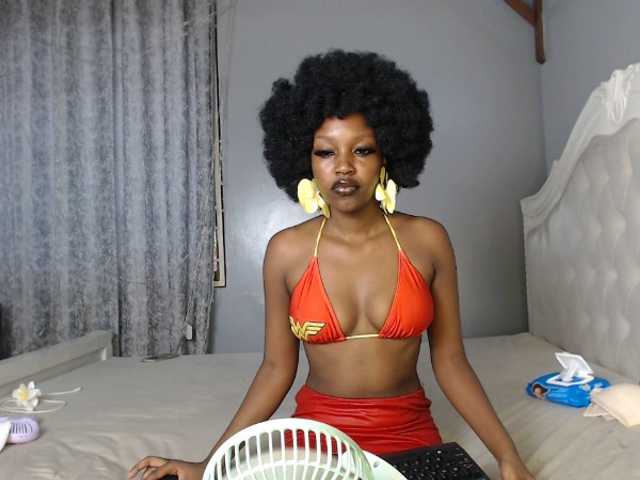 Sex chat gratuit in direct cu Londonbliss pe BongaCams