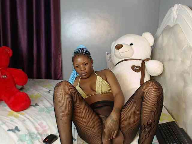 Londonbliss Live Webcam on BongaCams