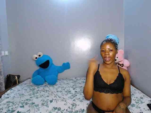 Londonbliss Live Webcam on BongaCams