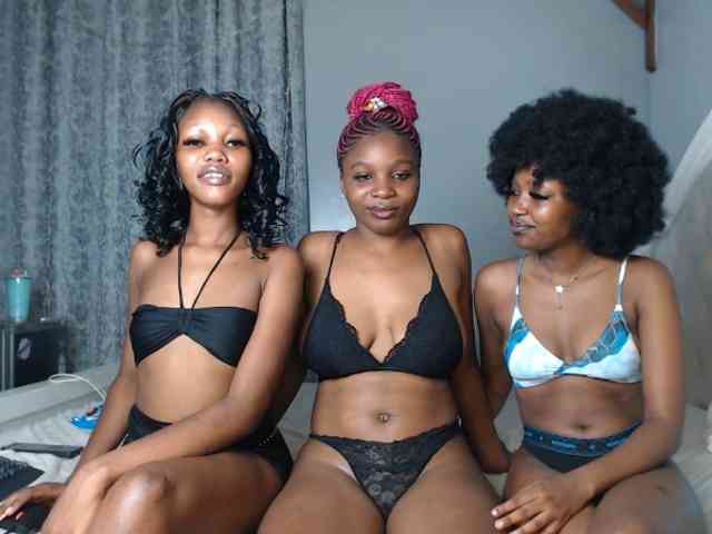 Londonbliss Live Webcam on BongaCams