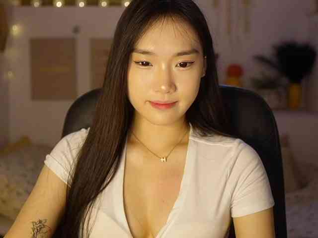 AllyahSky webcam