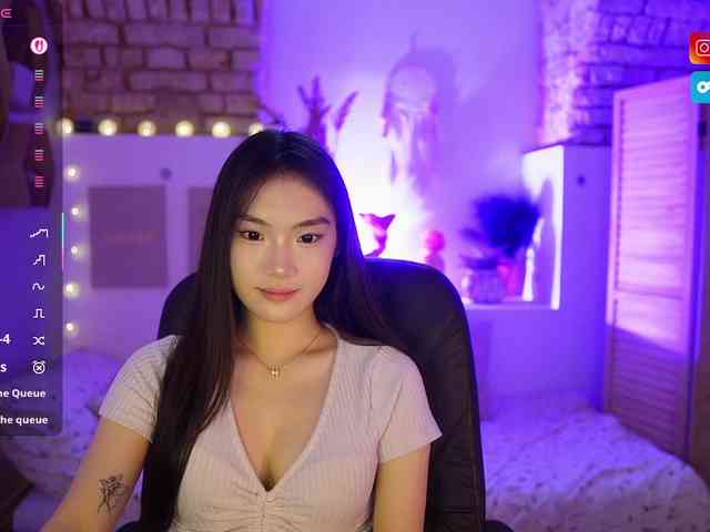 AllyahSky webcam