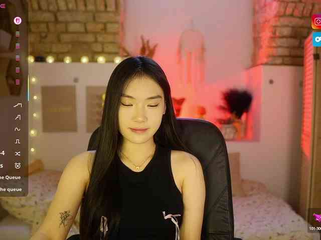 AllyahSky webcam