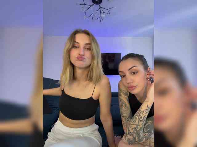 Lolaaamurr webcam