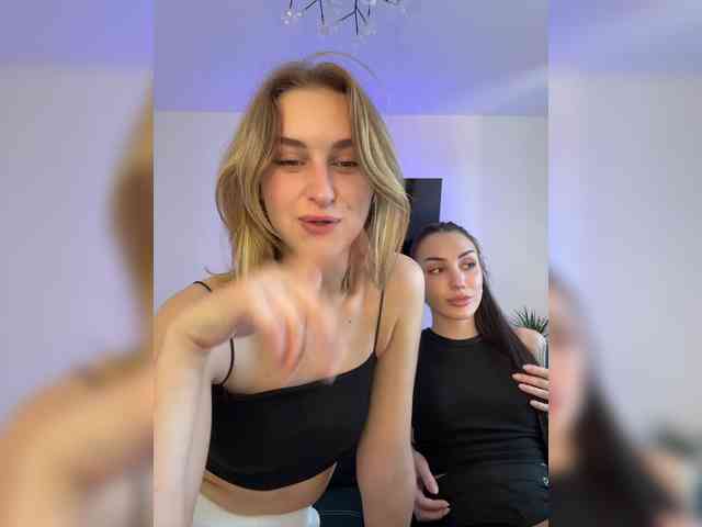 Lolaaamurr webcam