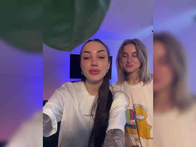 Lolaaamurr webcam