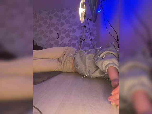 Lolaaamurr webcam