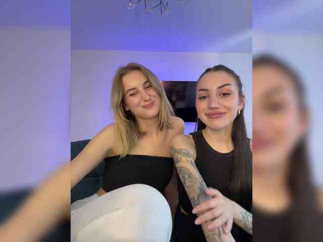 Lolaaamurr webcam
