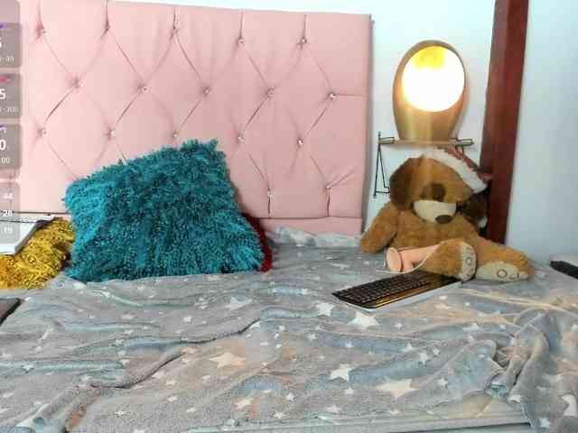 kim-shantal webcam