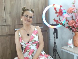 MAGHENTA Porn Show