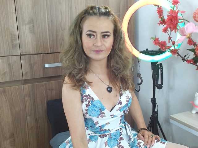  MAGHENTA chat room