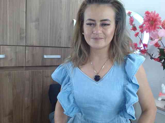 MAGHENTA MAGHENTA