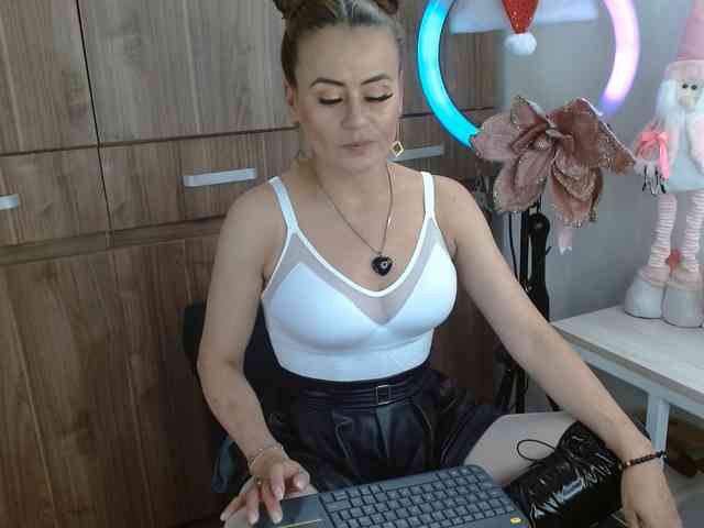 MAGHENTA Live Webcam on {site_name}