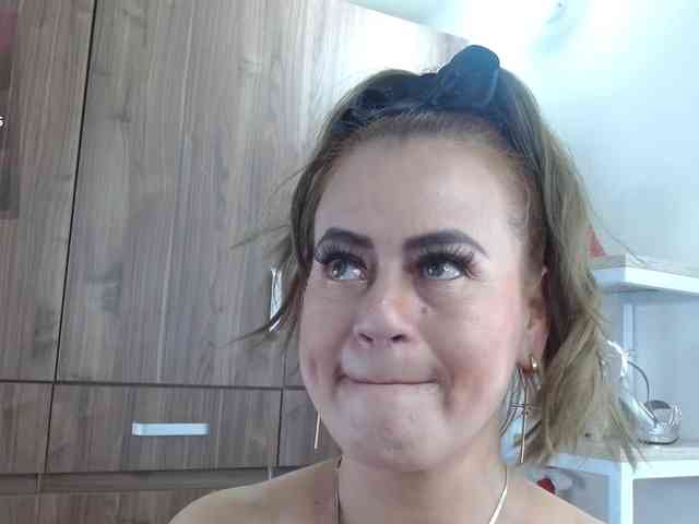 live amateur chat MAGHENTA