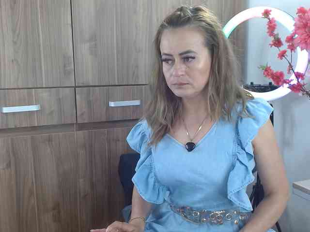 MAGHENTA MAGHENTA