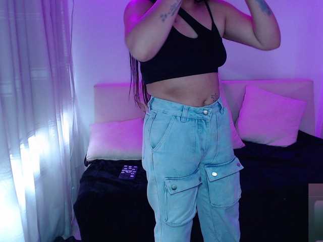 Esmerraldaa-mia preview