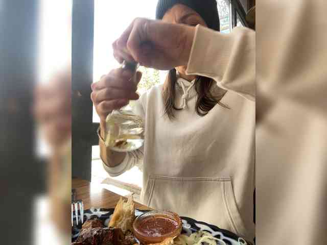 Laroshka Live Webcam on BongaCams