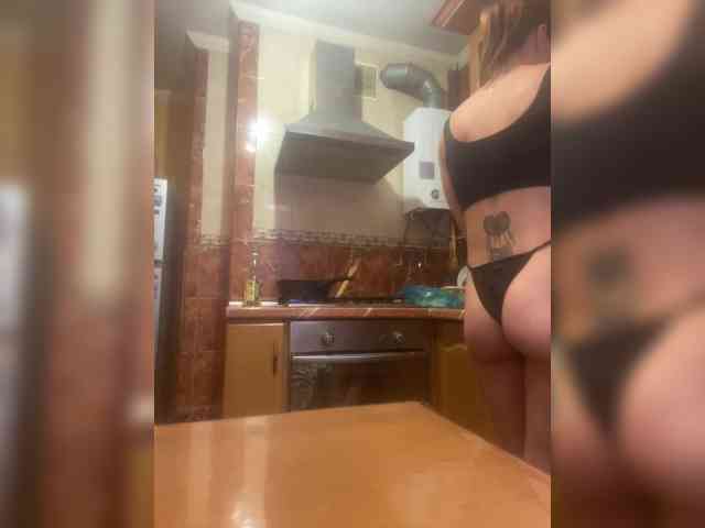 Laroshka webcam