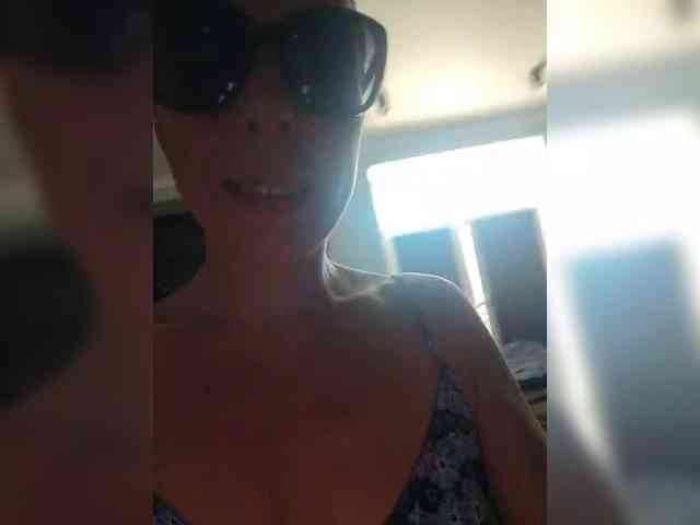 SENORITA_ webcam