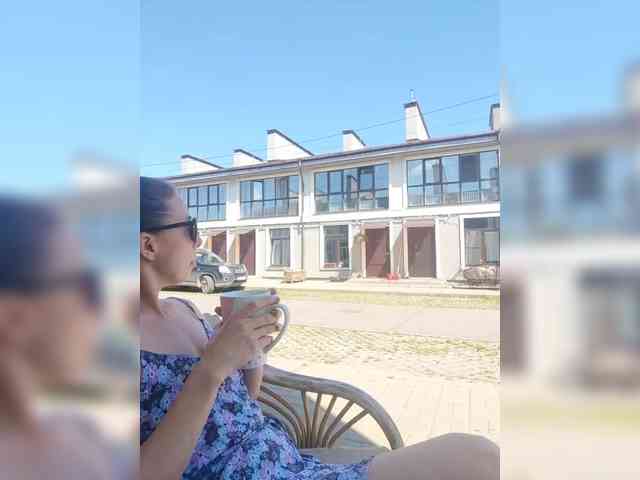 SENORITA_ webcam