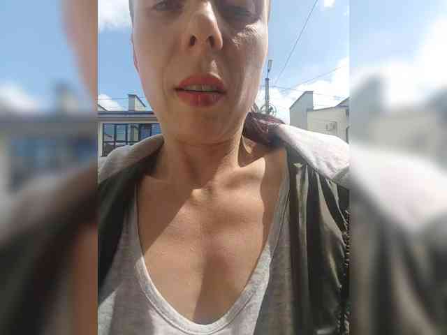 SENORITA_ webcam