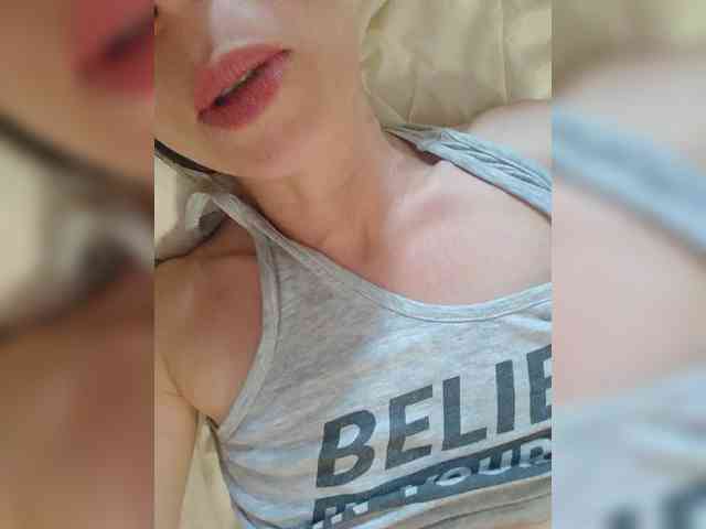 SENORITA_ webcam