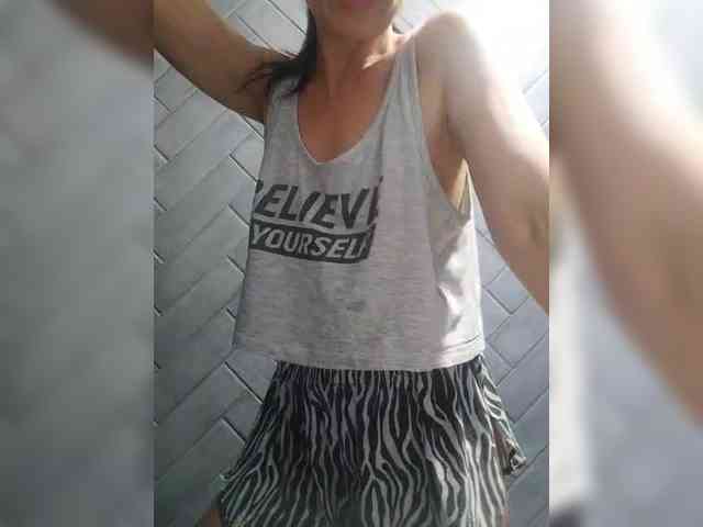 SENORITA_ webcam