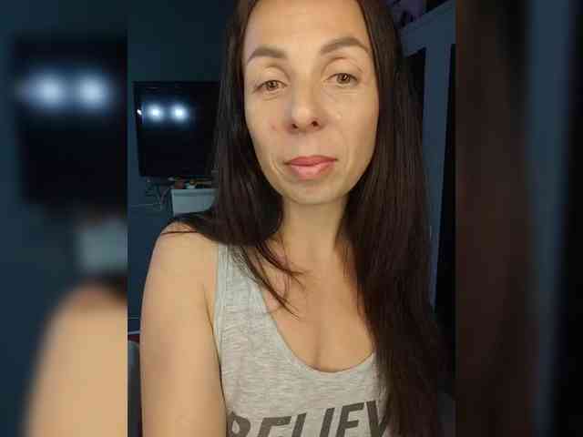 SENORITA_ webcam